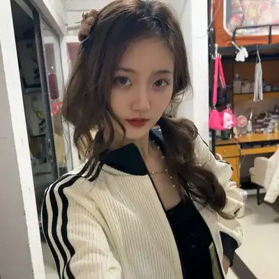 邹巧